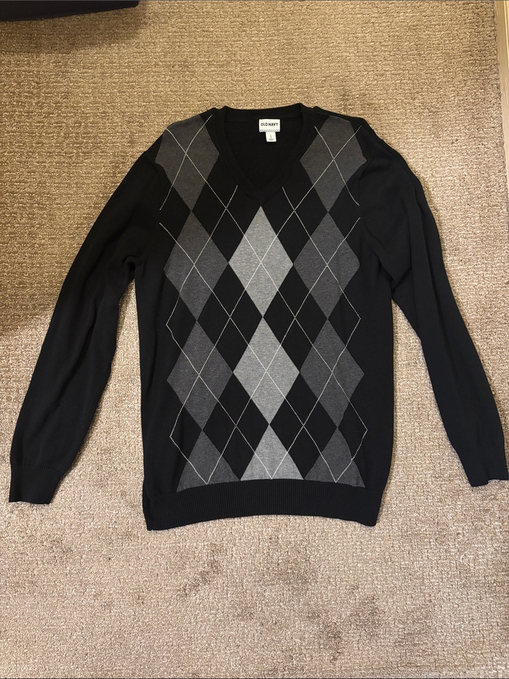 Old Navy Men’s Large Black Gray Argyle V-Neck Sweater